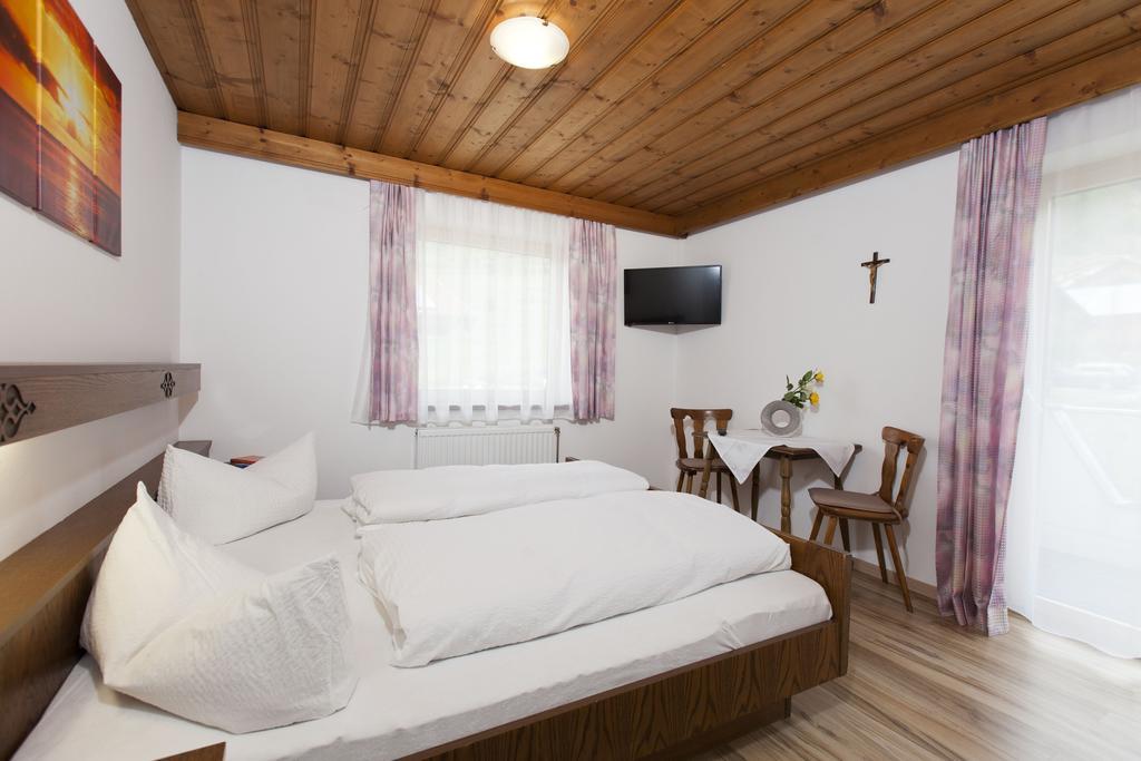 Alte Schmiede Apartment Hintertux Ngoại thất bức ảnh