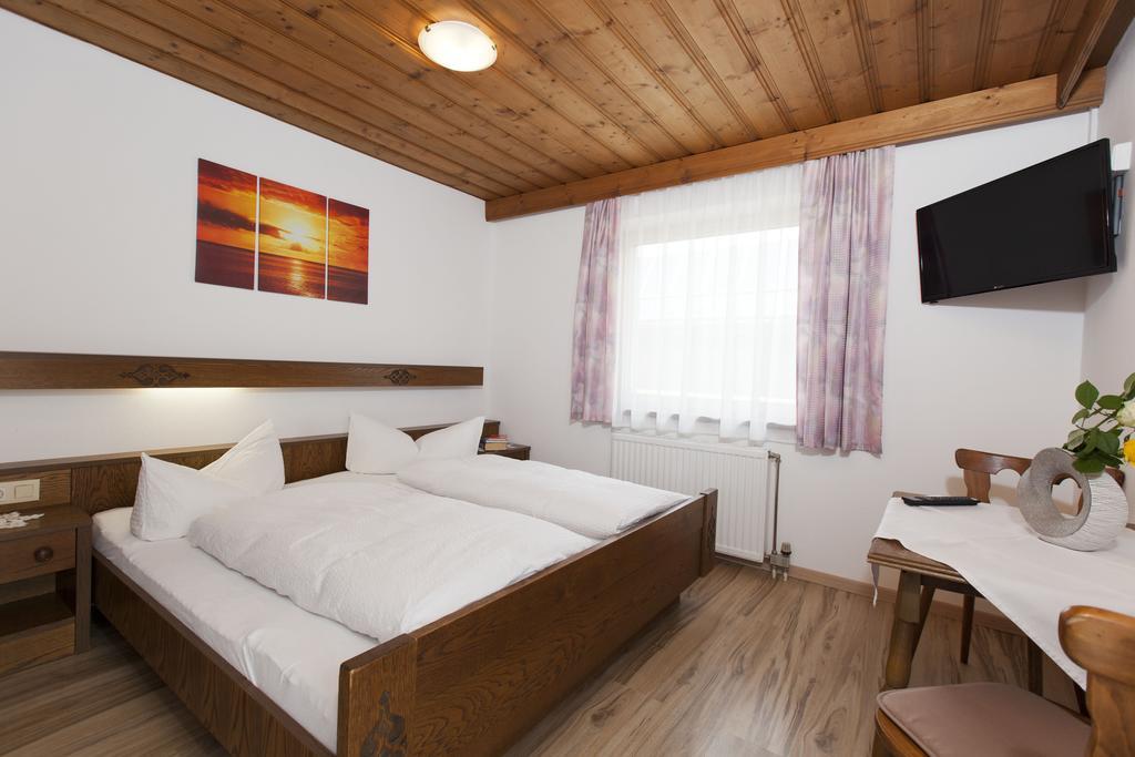 Alte Schmiede Apartment Hintertux Ngoại thất bức ảnh
