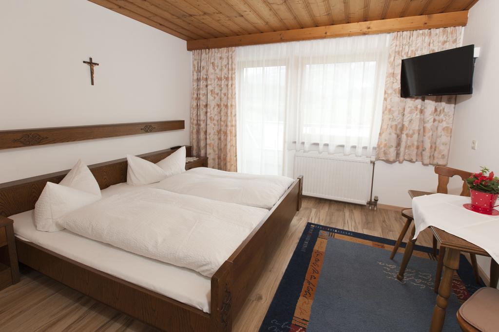 Alte Schmiede Apartment Hintertux Ngoại thất bức ảnh